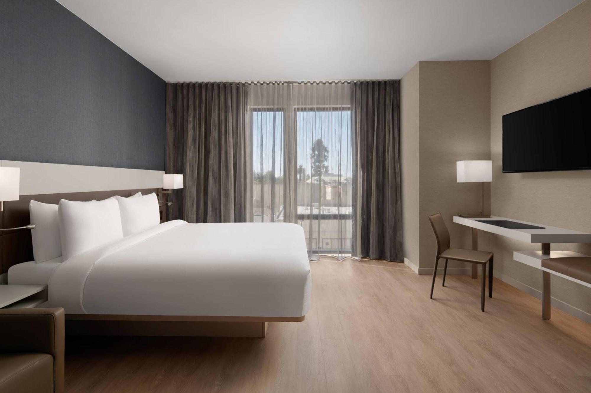 Ac Hotel By Marriott Santa Rosa Sonoma Wine Country Экстерьер фото